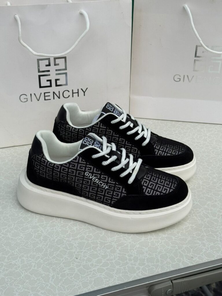 Shoes GIVENCHY 🇨🇳 AAA