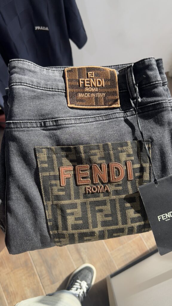 Jeans fendi