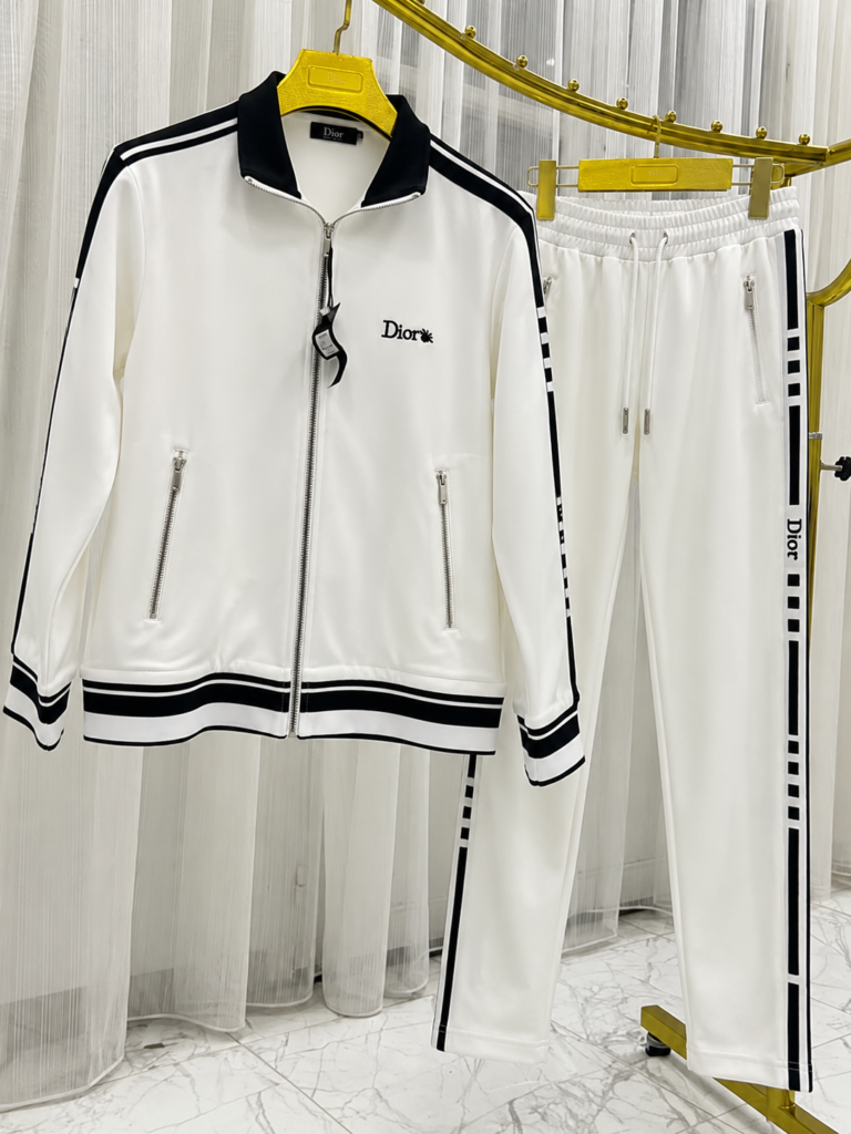 Ensemble dior white