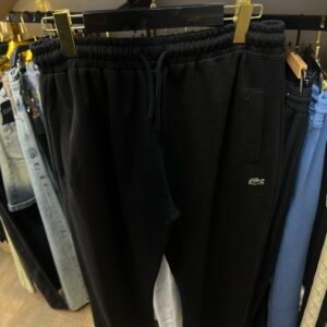 Lacoste noir simple
